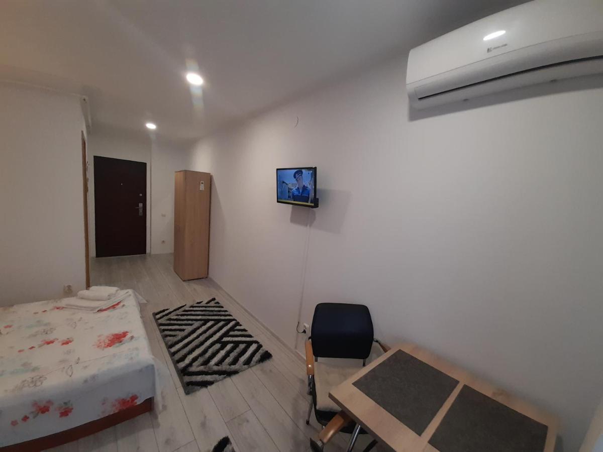 Studio Elvetia Apartment Deva Bagian luar foto